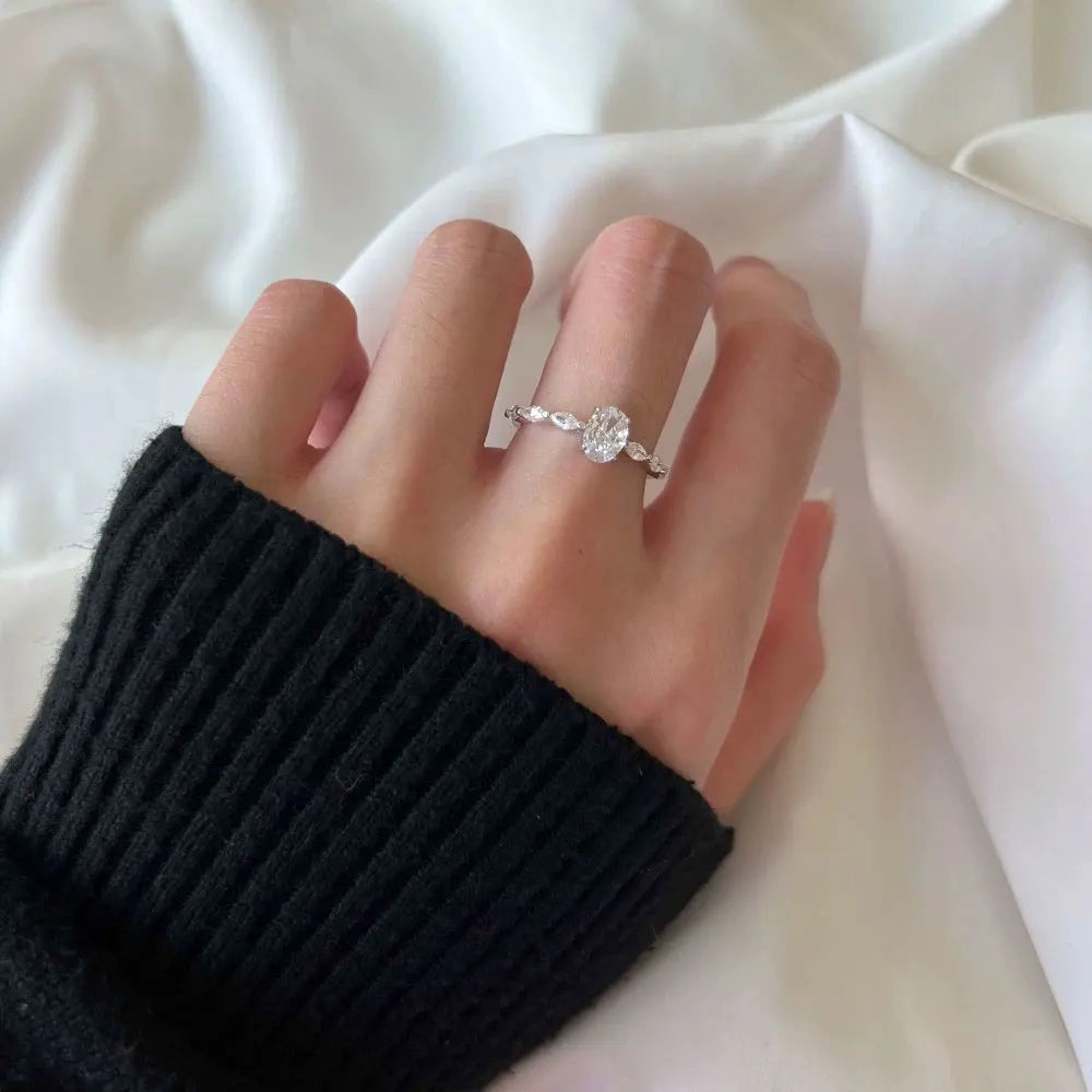 2ct Oval Cut Moissanite Engagement Rings for Women s925 Sterling Sliver Plated 18k White Gold Promise Ring for Her Gift