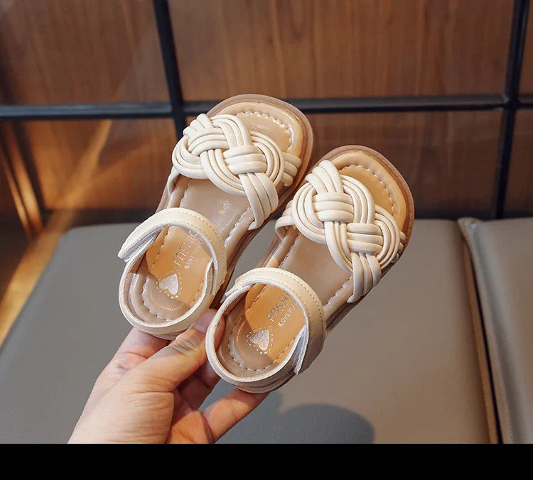 Children Fashion Girls Sandals Casual Weave Breatheable 2023 New Summer Beach Shoes Princess Flats Hook & Loop Chic Kids Korean
