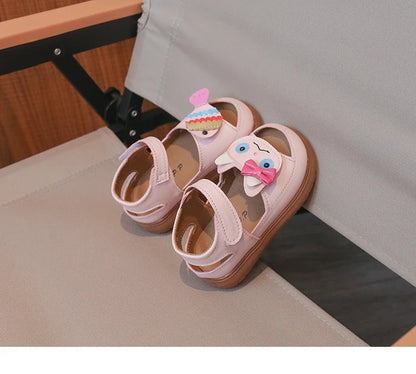 Toddler Girls Leather Sandals with Cute Cartoon 2026 New Summer Kids Beach Shoes Soft Sole Chic Trendy Versatile Outdoor Play