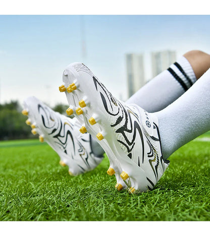 New Kids Soccer Shoes Original Football Shoes Boy Girl Indoor Professional Football Field Boots Society Cleats Non Slip Sneakers