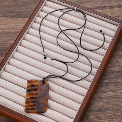Personality Temperament Comb Pendant Necklace for Women 2024 Trend New Delicate Design Jewelry Fashion Accessories