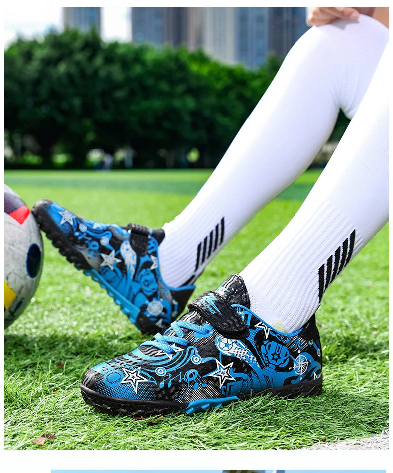 New Youth Soccer Shoes Kids Football Boots Professional Training Non-Slip Indoor Outdoor Futsal Cleats Sneakers Breathable 28-39