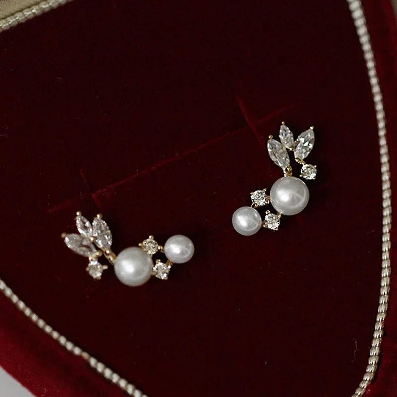 Graceful Gold Color/Silver Color Stud Earrings Lady Simulated Pearl Jewelry Chic Shiny Zirconia Accessories for Wedding