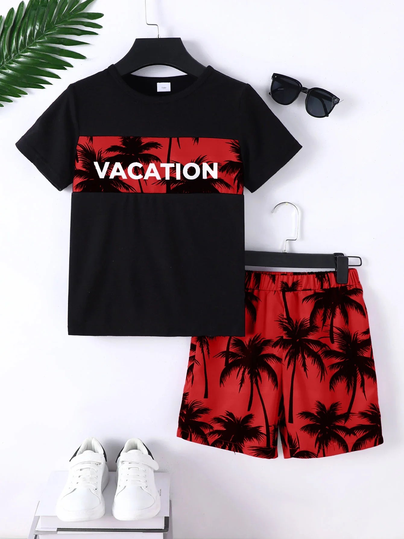 Tween Boys Casual Coconut Tree Print Short Sleeve And Shorts Set for Outdoor Beach Vacation Style Spring/Summer Gift Idea
