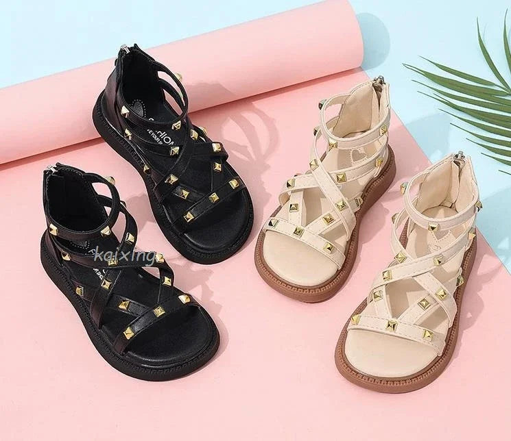Summer New Kids Sandals Girls Princess Rivet Sandals Soft Children Beach Shoes Fashion Roman Sandals Size 21-36 Versatile