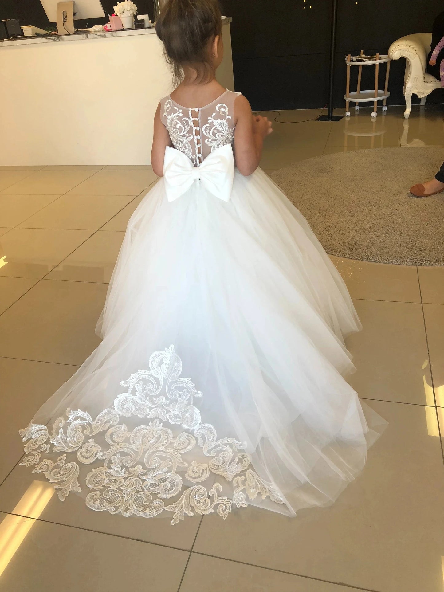 Communion Girl Dress Lace Appqulies Bodice Floor-length Skirt Puffy Dress with Long Train Formal Party Toddler Clothe