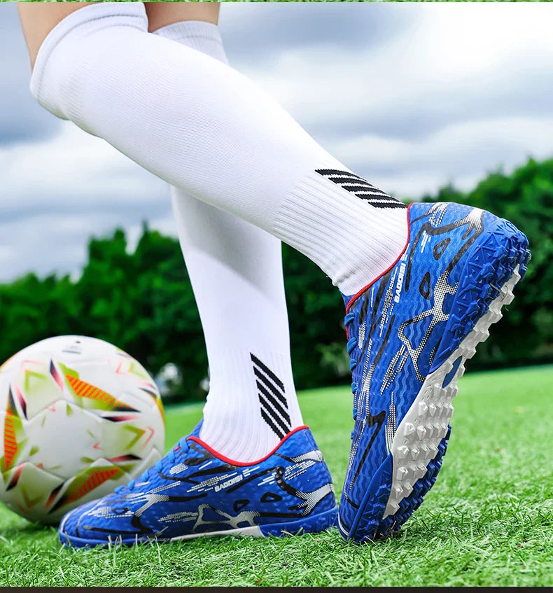 Soccer Shoes Child Football Shoes Outdoor Non-Slip Futsal Shoes Kids Sneakers Boys Low-cut Lightweight Children's Sports Shoes