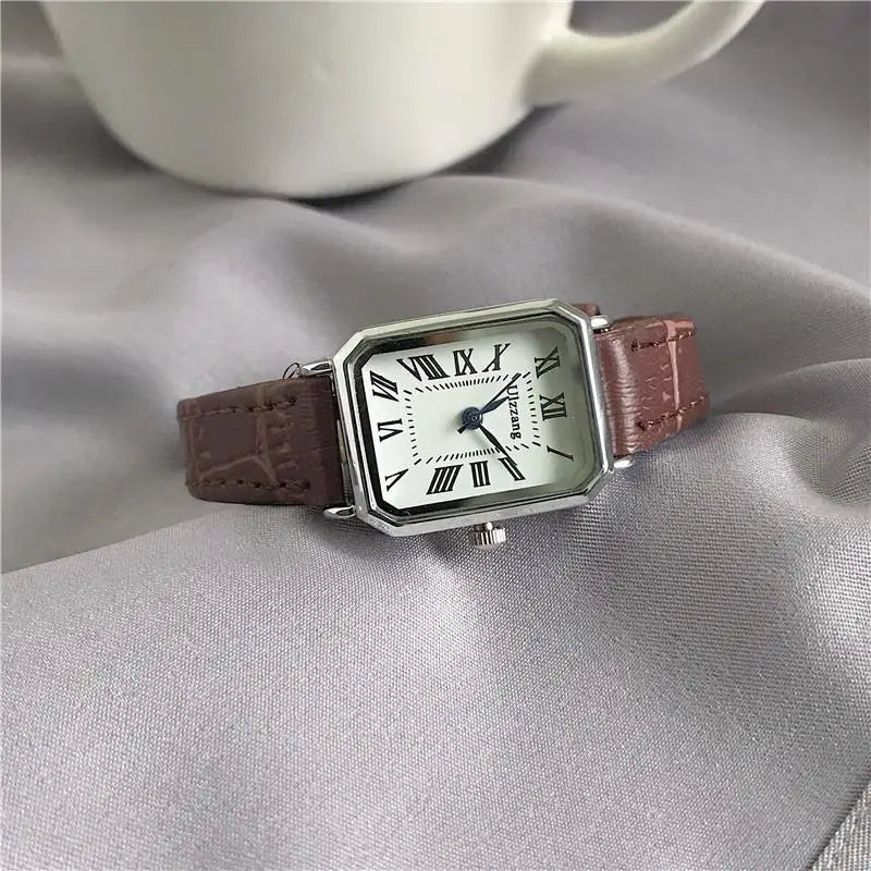 Watches Classic Casual Quartz Dial Leather Strap Band Rectangle Clock Fashionable Wrist Watches for Women