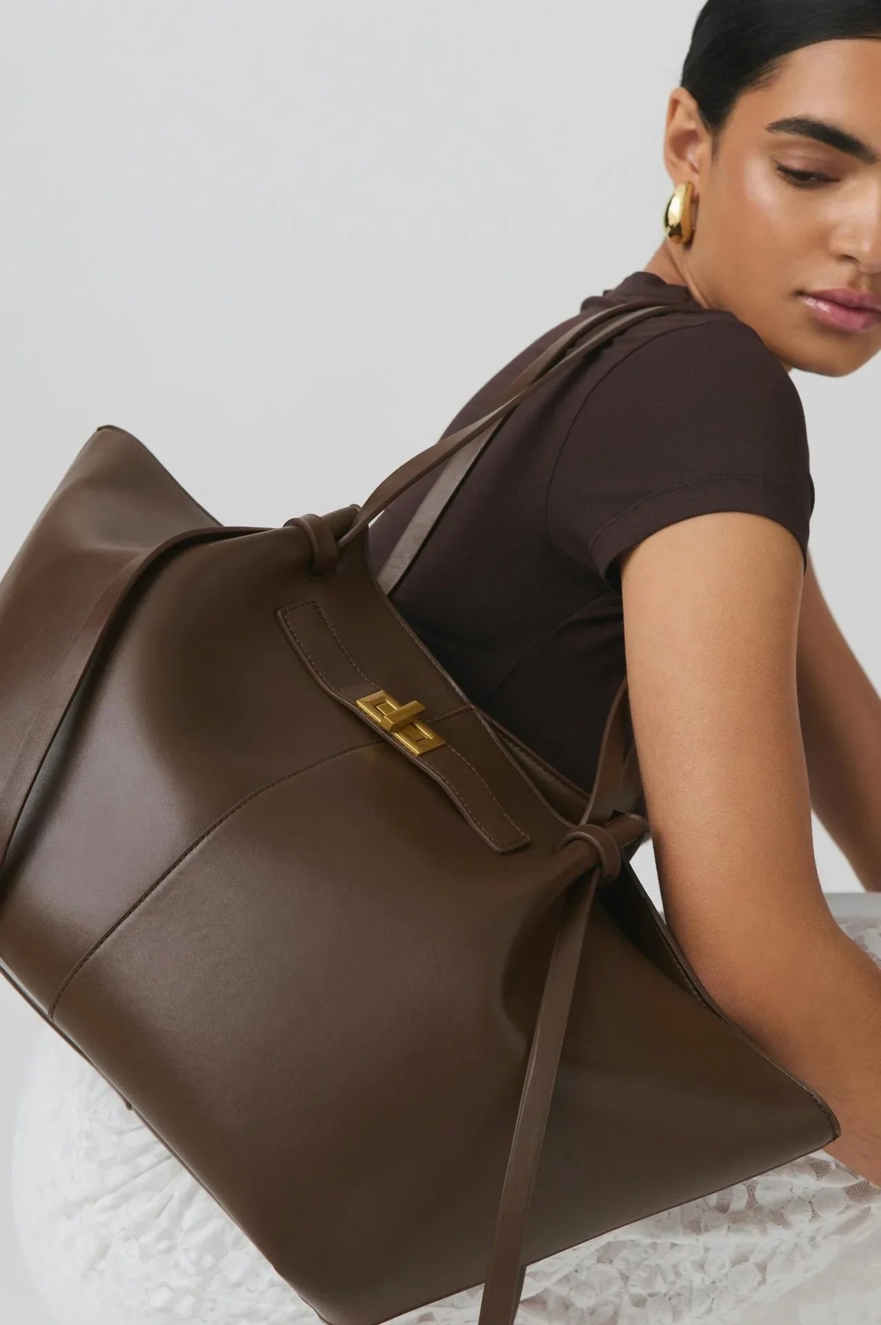Fashion Large Capacity Trapeze Bag Designer Chic Lock Women Shoulder Bags Luxury Pu Leather Handbags Trend Underarm Bag 2025