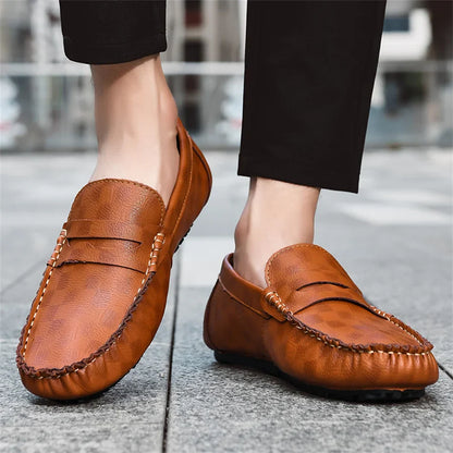 Sapatos Masculinos Casuais de Couro Mocassins Masculinos Designer Slip on Sapatilhas Náuticas de Alta Qualidade Chaussure Homme Tamanhos Grandes 38-47