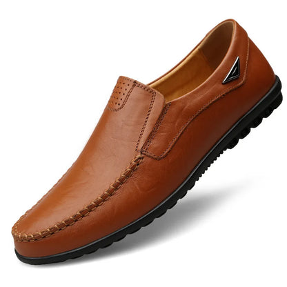 Sapatos Casuais Masculinos de Couro Genuíno Marca Italiana Macia Mocassins Respiráveis Slip-on Pretos para Dirigir Tamanhos Grandes 37-47