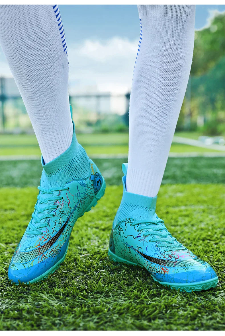 Fashion Men Professional Soccer Shoes Outdoor Cleats Unisex Ultralight Long Spikes Futsal Training Shoes Red Football Boots Men