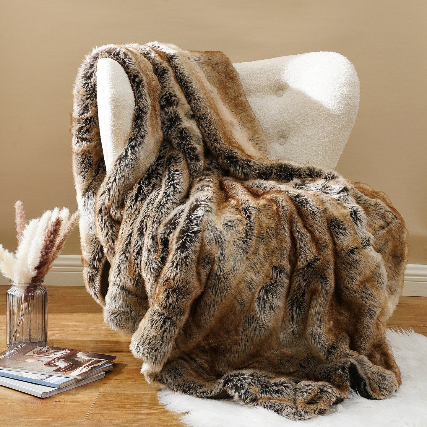 Faux Fur Blanket Luxury Fluffy Plaid Throw Blanket Winter Thick Warm Sofa Blanket Plush Fur Throws for Bed Bedroom Decor