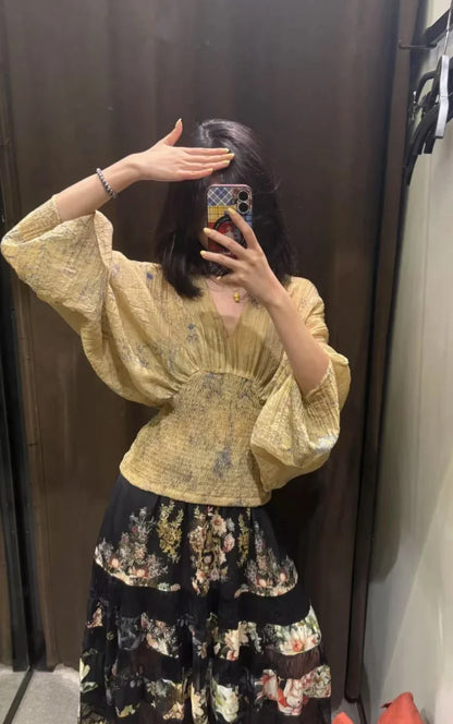 2025  autumn/winter new elegant fashion wide sleeve V-neck print shirt comfortable retro waist top