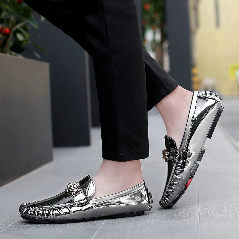 2025 Spring and Summer New Internet Celebrity Glossy Leather Peas Shoes Men's Large Size Slip-On Trendy Fashion Handmade Men's Shoes