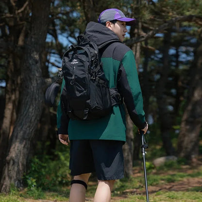 Outdoor Hiking Rucksack Backpack Mountaineering Bag for Men Women Sports Trekking Backpack Light Travel Camping