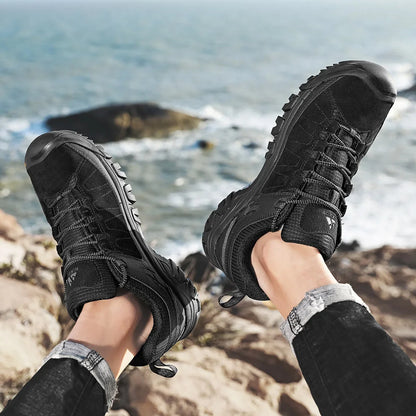 High Quality Men Hiking Shoes Durable Leather Climbing Shoes Outdoor Walking Sneakers Rubber Sole Factory Outlet