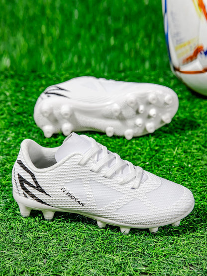 Personalized and fashionable children's sports football shoes, comfortable and breathable indoor and outdoor sports shoes