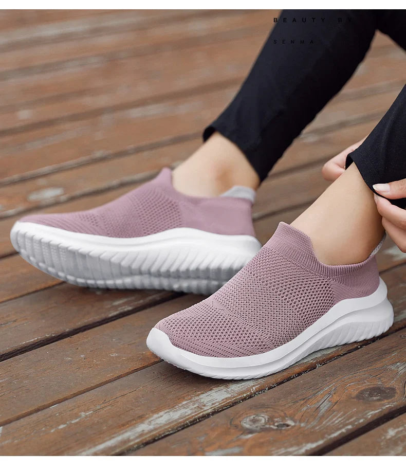 Men Shoes Sneakers Breathable Mesh Slip on Running Shoes Outdoor Non-Slip Couple Jogging Training Hiking Sports Shoes