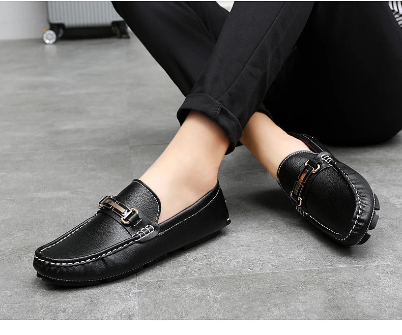 2025 New Handmade Soft Soled Beanie Shoes Men's Korean Style Casual Leather Shoes Social Spirit Boy Brand Lazy Shoes Loafers