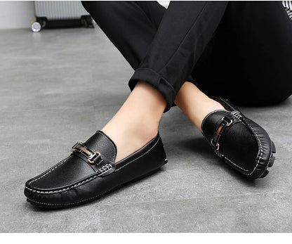 2025 New Handmade Soft Soled Beanie Shoes Men's Korean Style Casual Leather Shoes Social Spirit Boy Brand Lazy Shoes Loafers