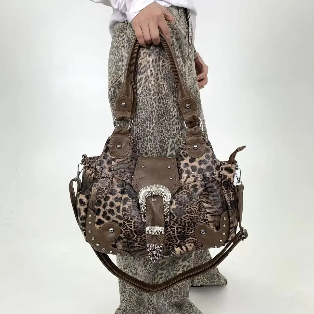 Y2K street personality spicy girl leopard print patchwork tote bag with multiple pockets and rivets retro crossbody handbag