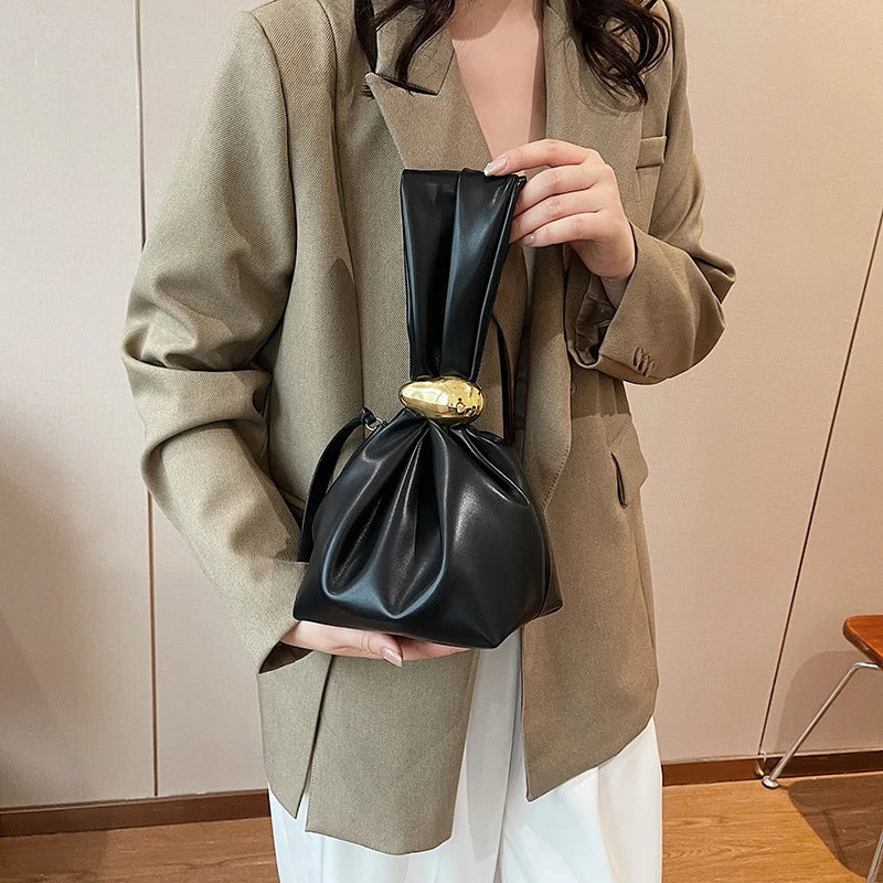 Mini Bolsas de Ombro de Couro PU com Design em Forma de Bolinho, para Mulheres, Modernas, com Nó, Retrô, de Pulso, Bolsas de Mão e Carteiras