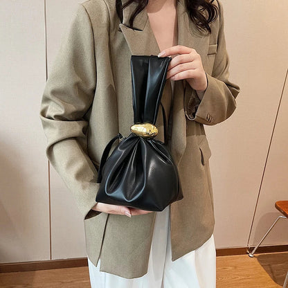 Mini Bolsas de Ombro de Couro PU com Design em Forma de Bolinho, para Mulheres, Modernas, com Nó, Retrô, de Pulso, Bolsas de Mão e Carteiras
