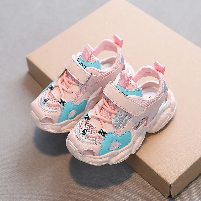 Kids Sports Sandals Fashion Classic 2025 Summer Boys Girls Beach Shoes Cut-outs Air Mesh Breathable Hollow Casual Fashion Sandal