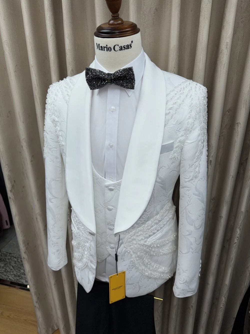 Ternos Masculinos Jacquard Brancos Elegantes com Miçangas 3 Peças Roupa de Dança Plus Size Conjunto de Terno Masculino com Gola Xale Manga Longa Outono Smoking