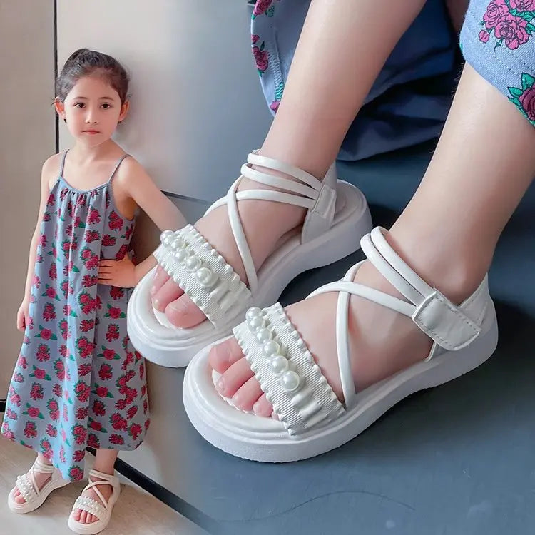 Girls' sandals 2026 Summer new little girl fashion Big Children's Beach Shoes Children's sandals Pearl Princess shoes for kids