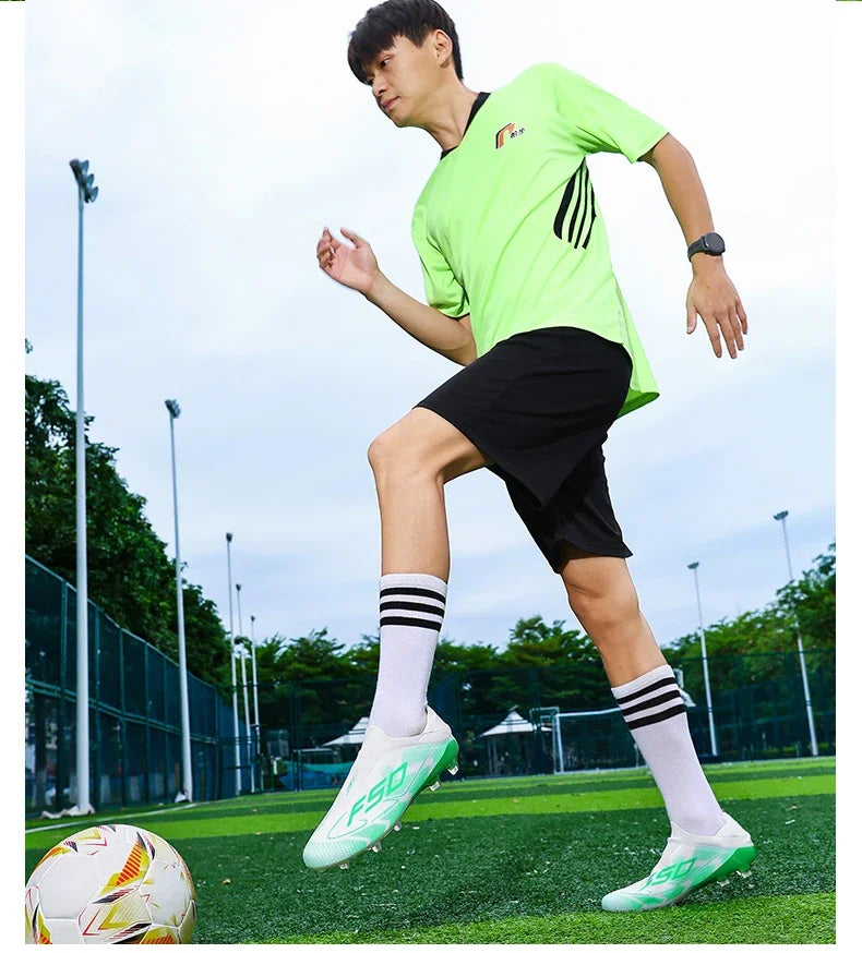 New Men Football Boots Non-Slip Boys Cleats Hot-selling Soccer Shoes Grass Outdoor Match Sneakers High-quality High-top Light