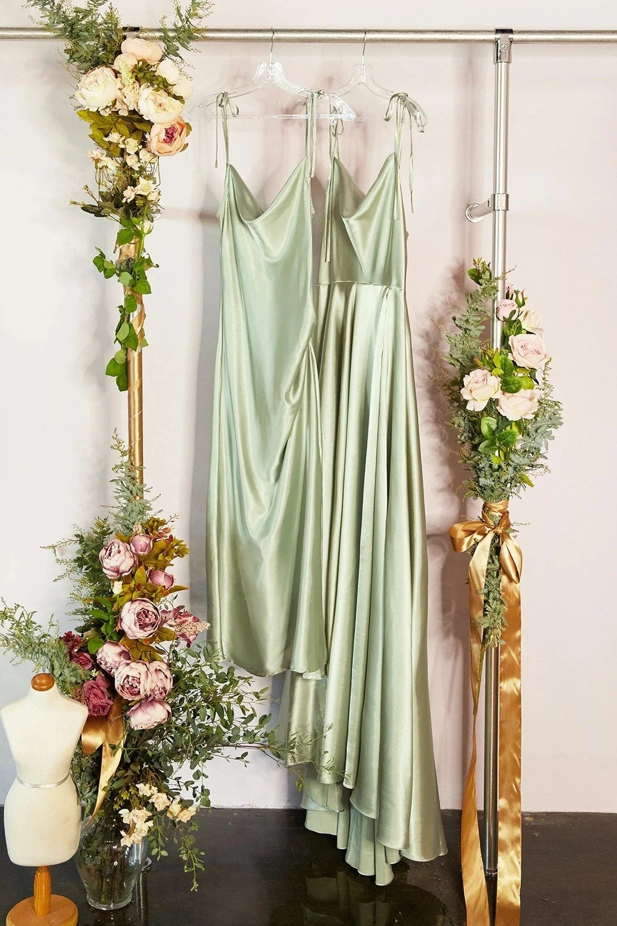 2025 Summer Midi Dresses Adjustable Lace-up Straps Sleeveless Backless Evening Dress Satin Calf-Length Split Beach Party Dress