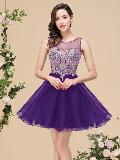 Vestidos Curtos Roxo de Baile com Apliques Dourados, Decote Ilusão A-Line, Mini Vestidos de Festa da Moda para Mulheres, Robe De Soirée