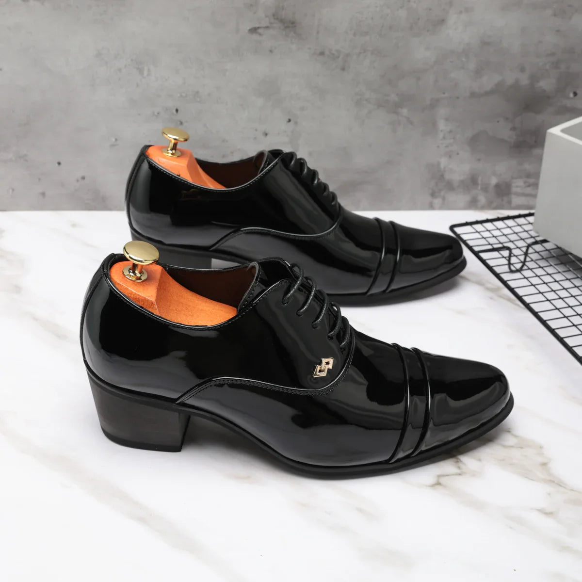 Premium leather men shoes slip on loafers European brand business casual wedding party plaid design height increasing