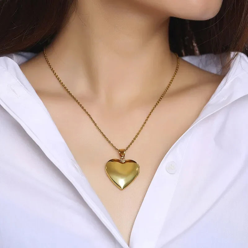 Light Heart Locket Pendants for Women Men Openable Photo Frame Glossy Stainless Steel Necklaces Family Love Collar