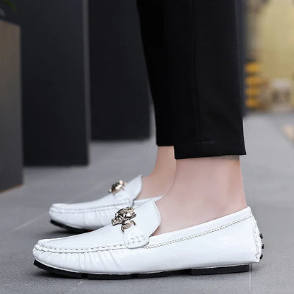2025 Spring and Summer New Internet Celebrity Glossy Leather Peas Shoes Men's Large Size Slip-On Trendy Fashion Handmade Men's Shoes