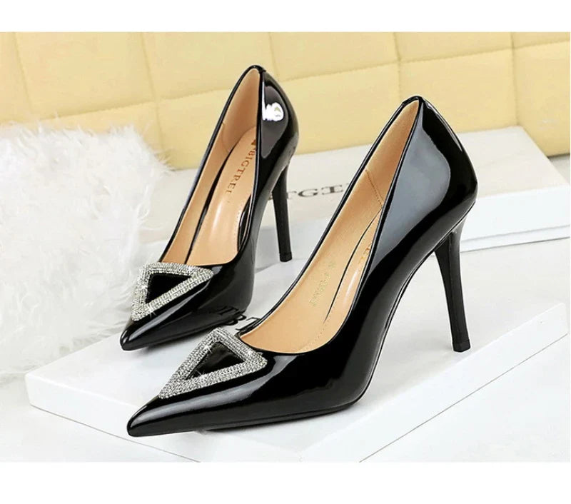 American Banquet High Heels Slim Heels Shiny Patent Leather Shallow Mouth Pointed Toe Shining Rhinestone High Heels Single Shoes