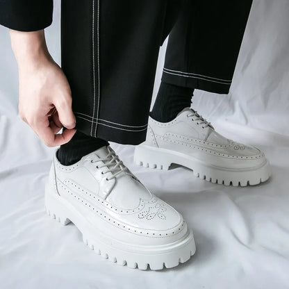 2025 White Derby Shoes for Men Platform Shiny Dress Shoes Men Big Size 46 Lace-up Brogue Shoes Man Leather Shoes zapatos hombre