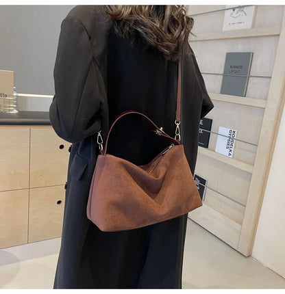 Korean suede bucket bag, women's casual commuting shoulder tote bag, autumn/winter 2025 new underarm set bag