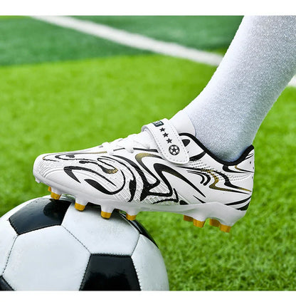 New Kids Soccer Shoes Original Football Shoes Boy Girl Indoor Professional Football Field Boots Society Cleats Non Slip Sneakers