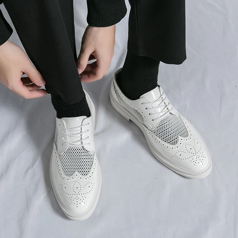 Fashion Derby Leather Men Shoes Summer Breathable White Brogue Lace Up Solid Dress Shoes Business Casual Party Wedding Shoes Men