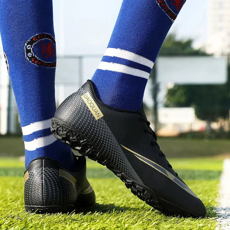 Men Football Boots Cleats Grass Sneakers Breathable Professional Soccer Shoes Outdoor Training Shoes Zapatos De Futbol Sport