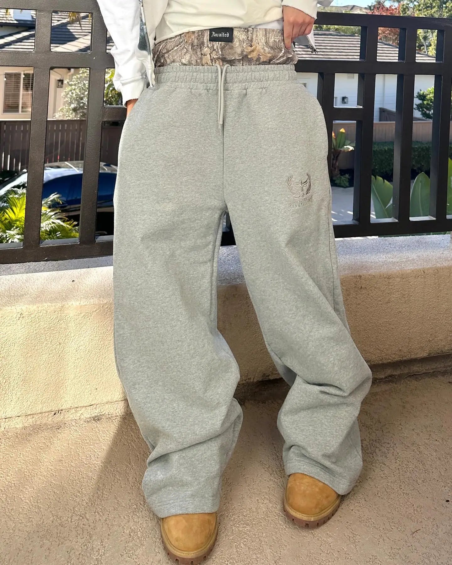 Y2K Retro Sweatpants Double Waisted Embroidered Camouflage Pattern Wide Leg Pants Men Trend Casual Streetwear Unisex Baggy Pants