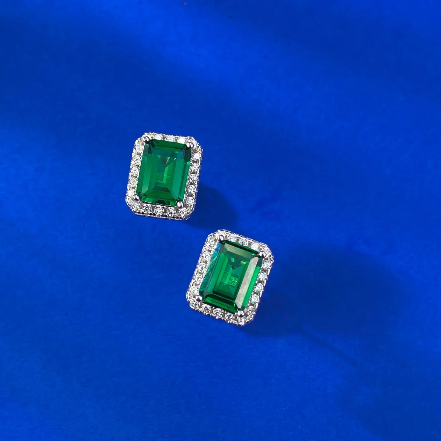 100% 925 Sterling Silver 6*8mm Synthetic Emerald Stud Earrings For Women Sparkling Wedding Party Fine Jewelry Wholesale