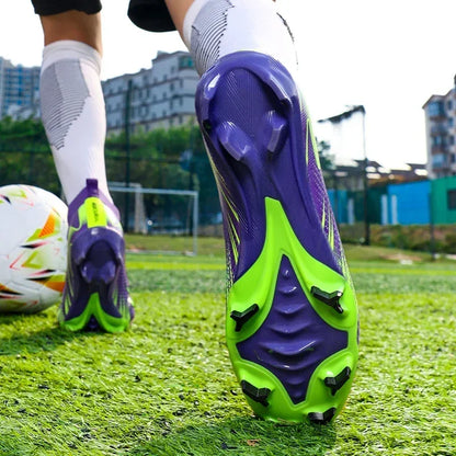 New Men Football Boots Adult Society Original Indoor Professional Women Soccer Shoes Unisex Ultralight Football Shoes Sneakers