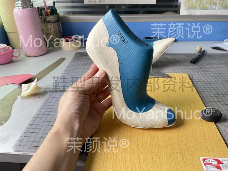 Spring and Autumn New Lacquer Wave V-neck High Heels 12cm Fashionable and Sexy Commuting Single Shoes