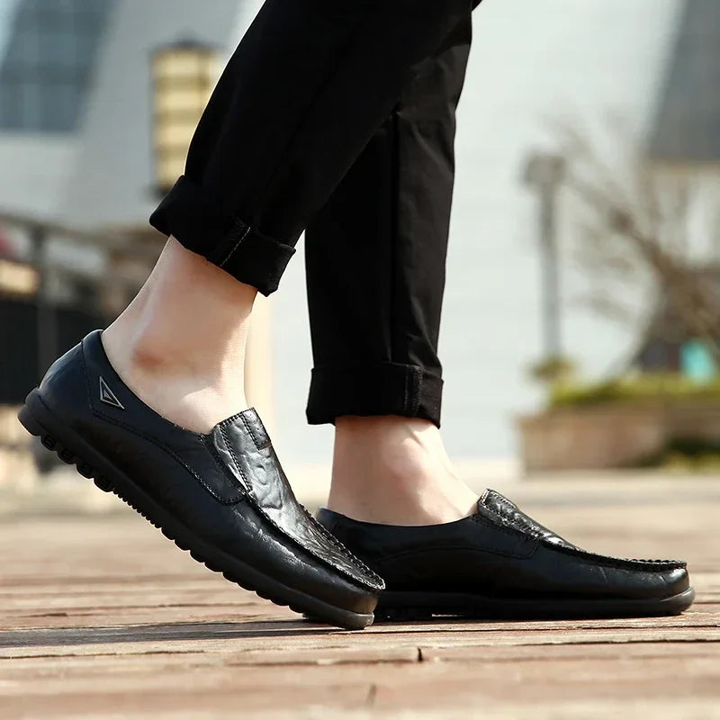 Leather Men Casual Shoes Breathable Soft Mens Loafers Italian Brand Moccasins Slip on Black Driving Shoes Plus Size 37-47