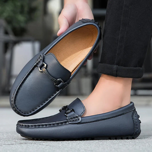 Sapatos Casuais Masculinos de Couro Genuíno Marca de Luxo Mocassins Masculinos Respiráveis Sapatilhas de Condução Italianas Chaussure Homme