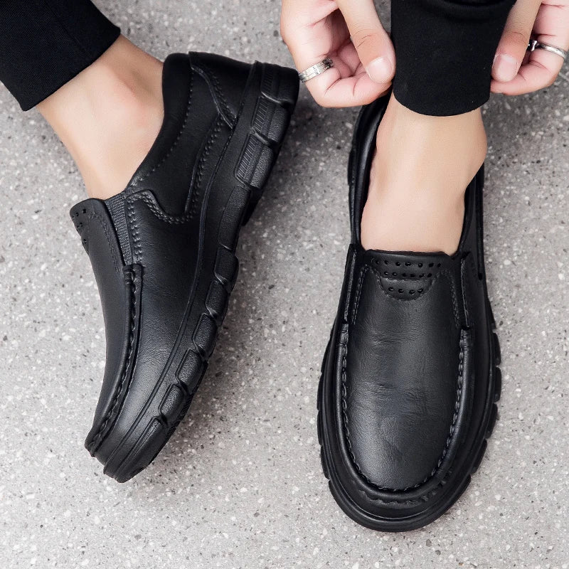 Non-slip Oil-proof Kitchen Work Shoes Business Casual Leather Shoes Staff Comfortable Loafers Outdoor Fishing Shoes
